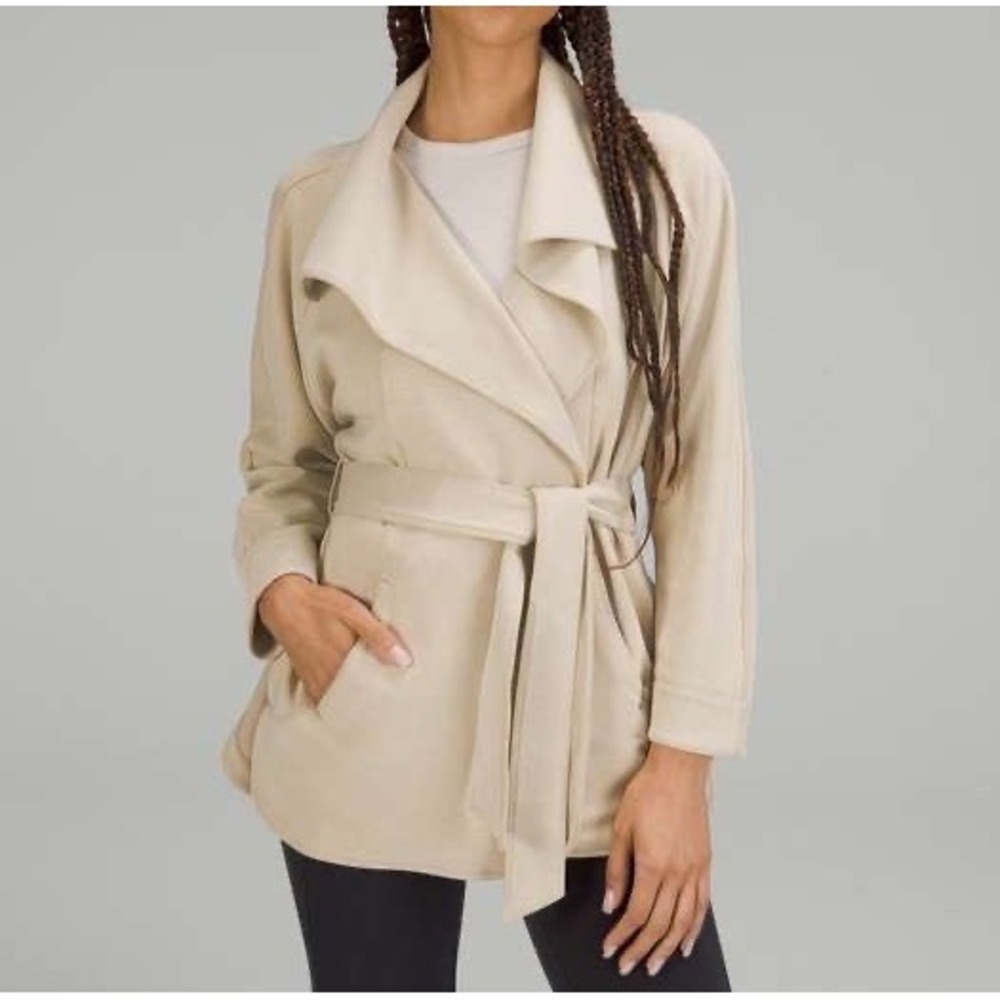 Lululemon Beige Softstreme Belted Wrap Jacket in Size XL/XXL